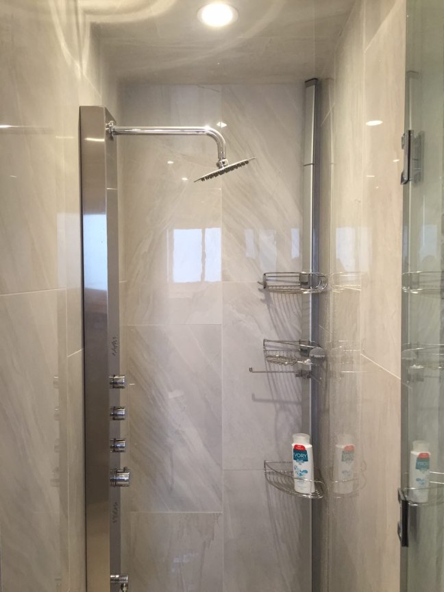 photo329788170926404158